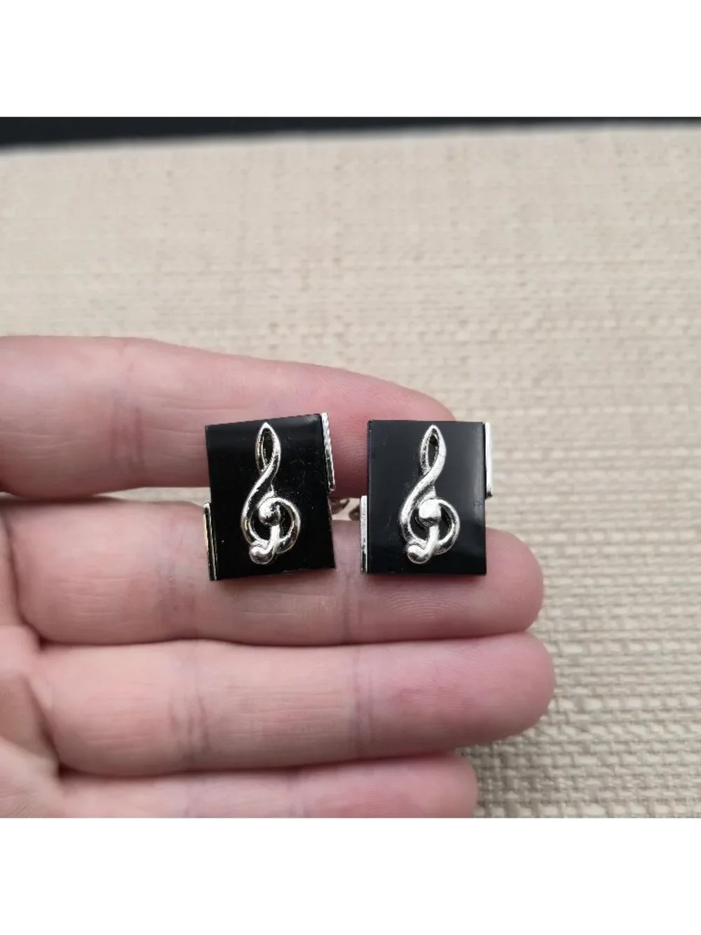 Treble Clef Music Cufflinks, Black Enamel Silver Tone Musician Gift A8135